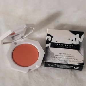Fenty Beauty Cheeks Out Cream Blush